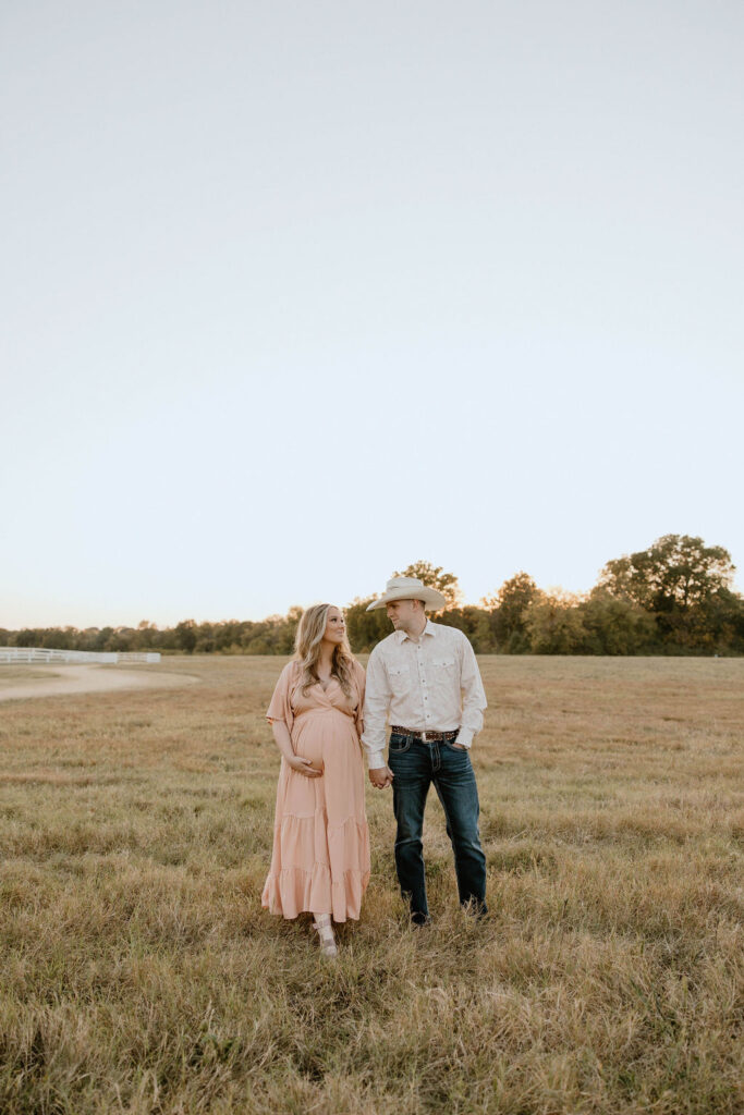 Maternity Session at Harlinsdale Farm during golden hour